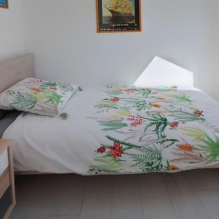 Appartement Pour 3 Personnes Sur La Plage Les Pieds Dans Leau Plonévez-Porzay Buitenkant foto