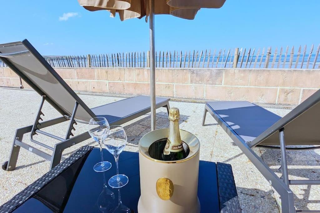 Appartement Pour 3 Personnes Sur La Plage Les Pieds Dans Leau Plonévez-Porzay Buitenkant foto